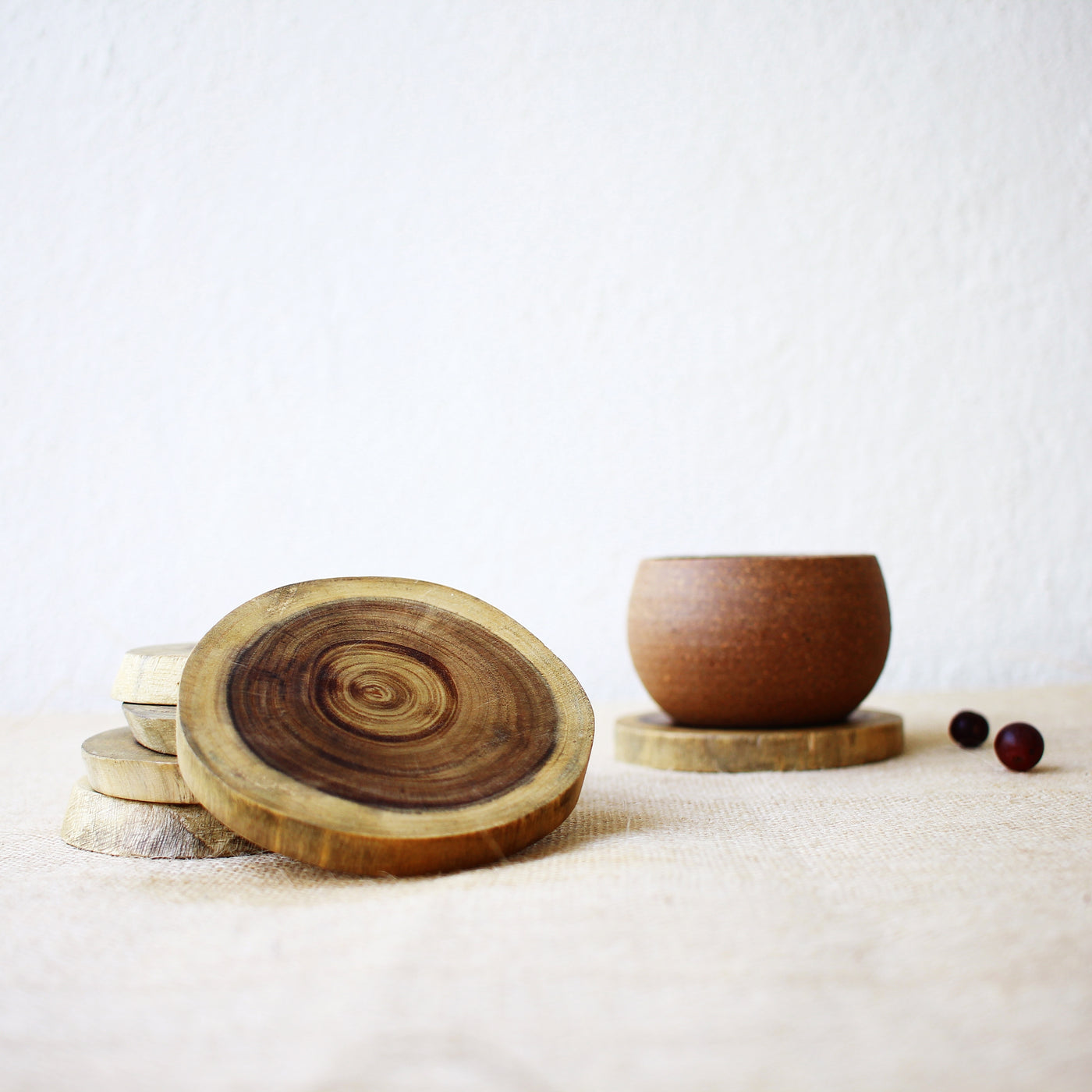 Vanaa -Natural Raw Wooden Coasters